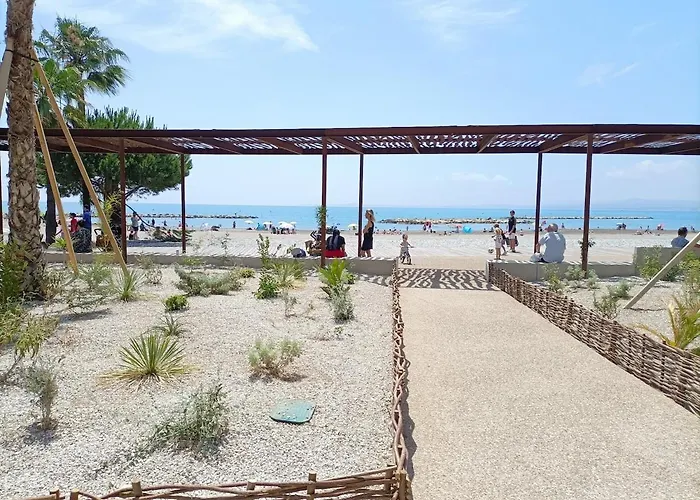 Apartsuite Jardin Cap 3000 Bord De Apartment